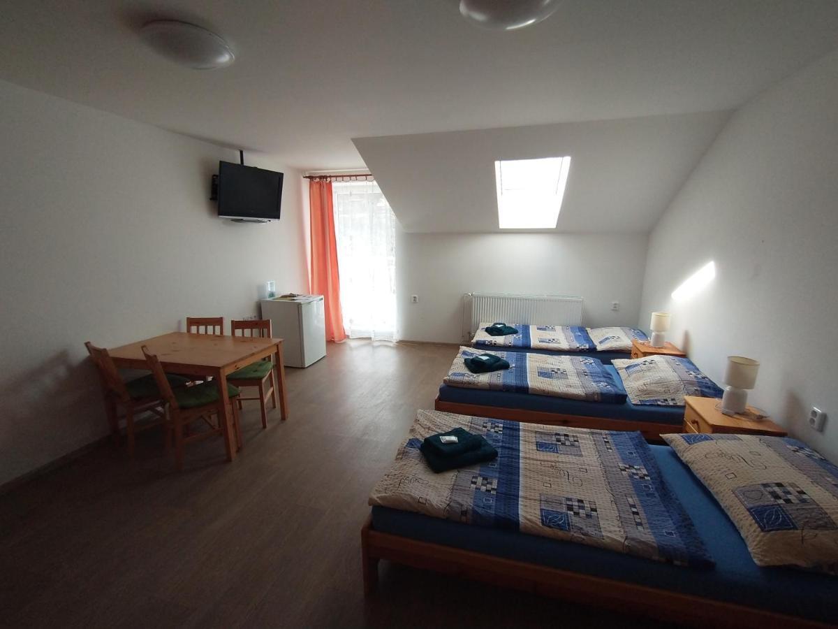 Penzion Lihovar *** Rouchovany Zimmer foto